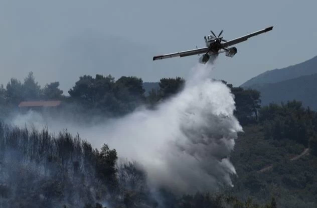 Χαρδαλιάς: «Ακόμα μια δύσκολη μέρα» – 51 πυρκαγιές σήμερα – Η εικόνα σε Στύρα και Βαρνάβα
